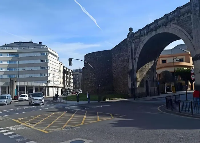 Adarve, Con Parking Y Vistas A La Muralla